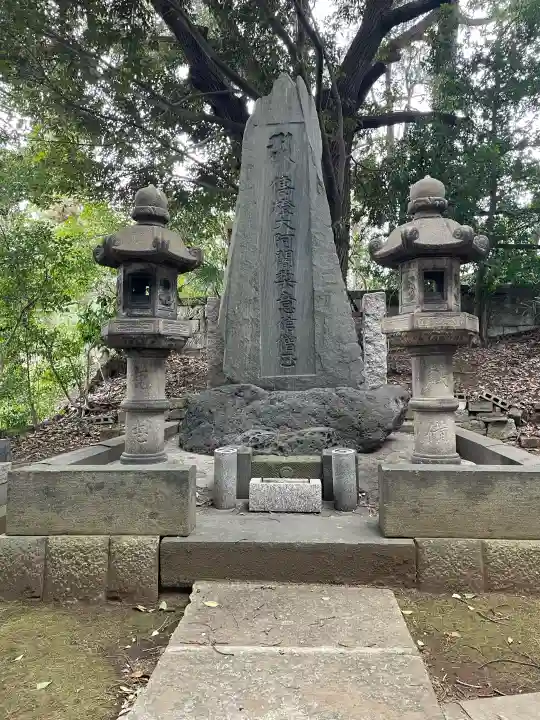 與楽寺の{uncategorized: "未分類", other: "その他", undefined: "問題あり", building: "その他建物", grave: "お墓", sacred_gate: "鳥居", guardian: "狛犬", statue: "像", buddha: "仏像", history: "歴史", nature: "自然", garden: "庭園", animal: "動物", pagoda: "塔", temizu: "手水舎", mountain_gate: "山門・神門", sanctuary: "本殿・本堂", subordinate: "末社・摂社", art: "芸術", scenery: "景色", jizo: "地蔵", ema: "絵馬", goshuin: "御朱印", omikuji: "おみくじ", items: "授与品その他", amulet: "お守り", goshuincho: "御朱印帳", eats: "食事", festival: "お祭り", votive_dance: "神楽", shichigosan: "七五三参", wedding: "結婚式", experience: "体験その他", initially: "初詣", around: "周辺", anti_infection: "感染症対策"}