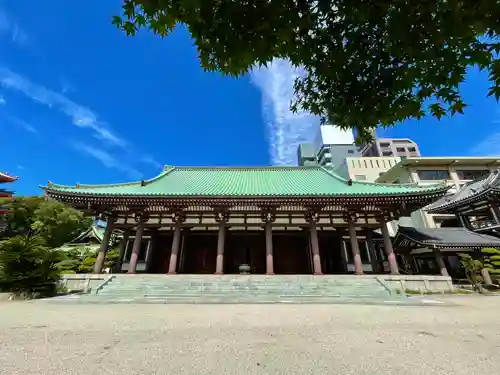 東長寺の本殿