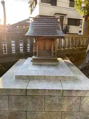淺間神社（忍野八海）の末社・摂社