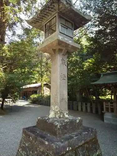 白髪神社の建物その他