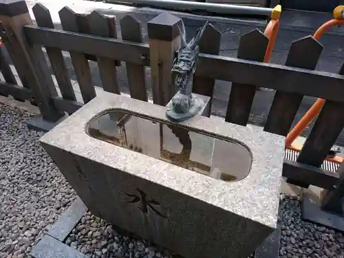 榎龍王／榎地蔵尊の手水舎