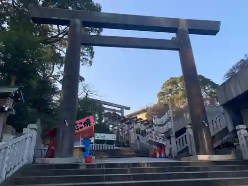 伊勢山皇大神宮の鳥居