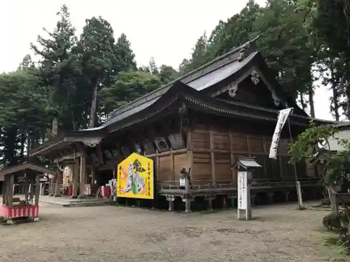 櫛引八幡宮の本殿