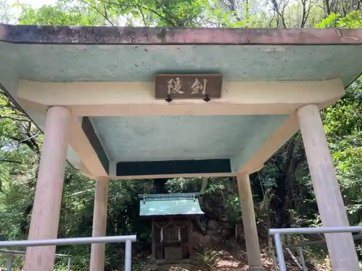 與理家神社の末社・摂社