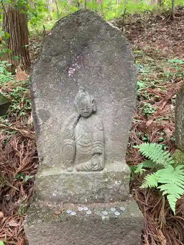 戸隠神社宝光社の像