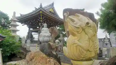 林光寺の像
