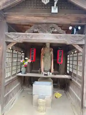 戒壇院のその他建物