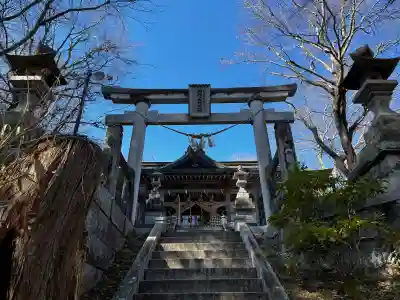 石都々古和気神社の{uncategorized: "未分類", other: "その他", undefined: "問題あり", building: "その他建物", grave: "お墓", sacred_gate: "鳥居", guardian: "狛犬", statue: "像", buddha: "仏像", history: "歴史", nature: "自然", garden: "庭園", animal: "動物", pagoda: "塔", temizu: "手水舎", mountain_gate: "山門・神門", sanctuary: "本殿・本堂", subordinate: "末社・摂社", art: "芸術", scenery: "景色", jizo: "地蔵", ema: "絵馬", goshuin: "御朱印", omikuji: "おみくじ", items: "授与品その他", amulet: "お守り", goshuincho: "御朱印帳", eats: "食事", festival: "お祭り", votive_dance: "神楽", shichigosan: "七五三参", wedding: "結婚式", experience: "体験その他", initially: "初詣", around: "周辺", anti_infection: "感染症対策"}