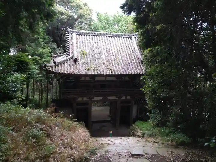 総見寺の山門・神門