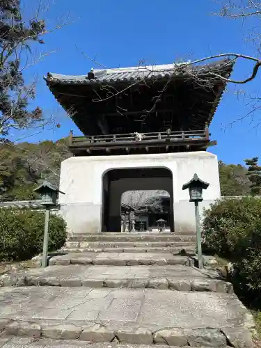 根来寺の{uncategorized: "未分類", other: "その他", undefined: "問題あり", building: "その他建物", grave: "お墓", sacred_gate: "鳥居", guardian: "狛犬", statue: "像", buddha: "仏像", history: "歴史", nature: "自然", garden: "庭園", animal: "動物", pagoda: "塔", temizu: "手水舎", mountain_gate: "山門・神門", sanctuary: "本殿・本堂", subordinate: "末社・摂社", art: "芸術", scenery: "景色", jizo: "地蔵", ema: "絵馬", goshuin: "御朱印", omikuji: "おみくじ", items: "授与品その他", amulet: "お守り", goshuincho: "御朱印帳", eats: "食事", festival: "お祭り", votive_dance: "神楽", shichigosan: "七五三参", wedding: "結婚式", experience: "体験その他", initially: "初詣", around: "周辺", anti_infection: "感染症対策"}