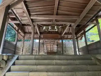 松尾神社の{uncategorized: "未分類", other: "その他", undefined: "問題あり", building: "その他建物", grave: "お墓", sacred_gate: "鳥居", guardian: "狛犬", statue: "像", buddha: "仏像", history: "歴史", nature: "自然", garden: "庭園", animal: "動物", pagoda: "塔", temizu: "手水舎", mountain_gate: "山門・神門", sanctuary: "本殿・本堂", subordinate: "末社・摂社", art: "芸術", scenery: "景色", jizo: "地蔵", ema: "絵馬", goshuin: "御朱印", omikuji: "おみくじ", items: "授与品その他", amulet: "お守り", goshuincho: "御朱印帳", eats: "食事", festival: "お祭り", votive_dance: "神楽", shichigosan: "七五三参", wedding: "結婚式", experience: "体験その他", initially: "初詣", around: "周辺", anti_infection: "感染症対策"}