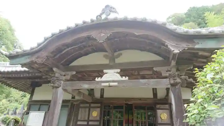 天然寺の本殿・本堂
