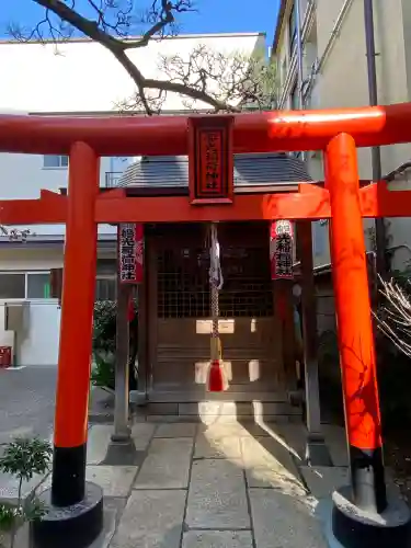 稲荷神社の{uncategorized: "未分類", other: "その他", undefined: "問題あり", building: "その他建物", grave: "お墓", sacred_gate: "鳥居", guardian: "狛犬", statue: "像", buddha: "仏像", history: "歴史", nature: "自然", garden: "庭園", animal: "動物", pagoda: "塔", temizu: "手水舎", mountain_gate: "山門・神門", sanctuary: "本殿・本堂", subordinate: "末社・摂社", art: "芸術", scenery: "景色", jizo: "地蔵", ema: "絵馬", goshuin: "御朱印", omikuji: "おみくじ", items: "授与品その他", amulet: "お守り", goshuincho: "御朱印帳", eats: "食事", festival: "お祭り", votive_dance: "神楽", shichigosan: "七五三参", wedding: "結婚式", experience: "体験その他", initially: "初詣", around: "周辺", anti_infection: "感染症対策"}