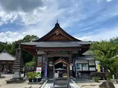 信濃比叡廣拯院の本殿・本堂