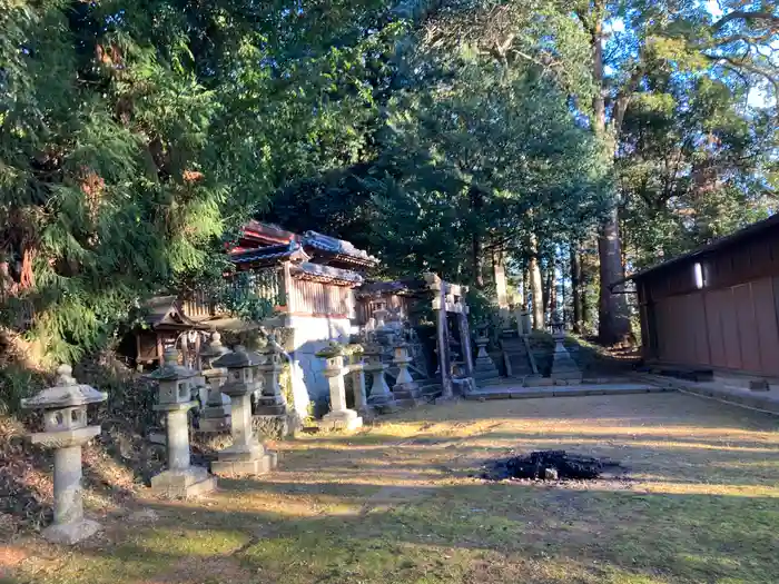 高皇産霊神社の建物その他