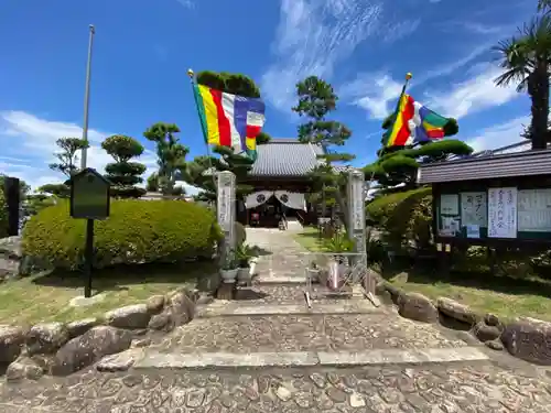 宣隆寺の山門