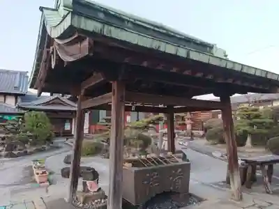 常福寺の手水舎
