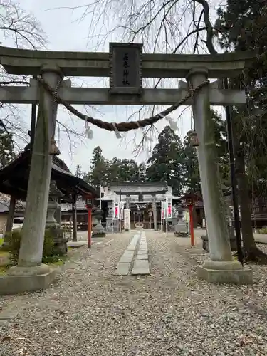 花巻神社の鳥居