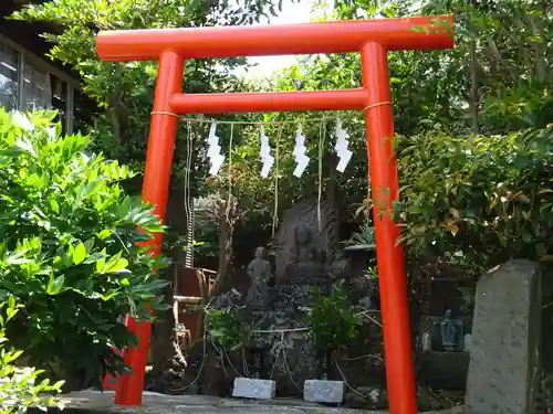 横浜御嶽神社の末社・摂社