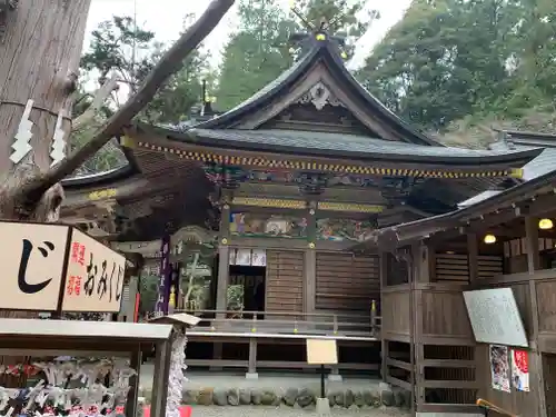 宝登山神社の本殿・本堂