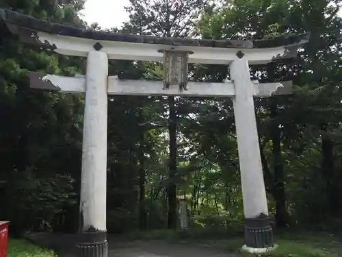 三峯神社の鳥居