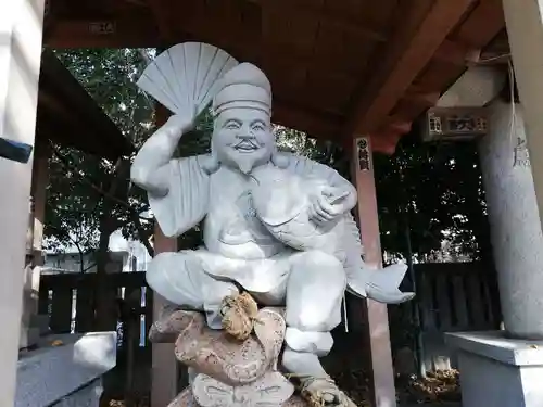 大鳥神社の像