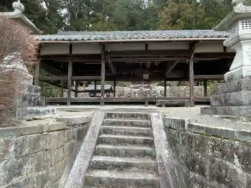 八坂神社の{uncategorized: "未分類", other: "その他", undefined: "問題あり", building: "その他建物", grave: "お墓", sacred_gate: "鳥居", guardian: "狛犬", statue: "像", buddha: "仏像", history: "歴史", nature: "自然", garden: "庭園", animal: "動物", pagoda: "塔", temizu: "手水舎", mountain_gate: "山門・神門", sanctuary: "本殿・本堂", subordinate: "末社・摂社", art: "芸術", scenery: "景色", jizo: "地蔵", ema: "絵馬", goshuin: "御朱印", omikuji: "おみくじ", items: "授与品その他", amulet: "お守り", goshuincho: "御朱印帳", eats: "食事", festival: "お祭り", votive_dance: "神楽", shichigosan: "七五三参", wedding: "結婚式", experience: "体験その他", initially: "初詣", around: "周辺", anti_infection: "感染症対策"}