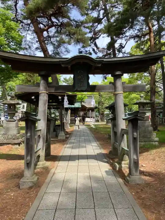 川中島古戦場八幡社の{uncategorized: "未分類", other: "その他", undefined: "問題あり", building: "その他建物", grave: "お墓", sacred_gate: "鳥居", guardian: "狛犬", statue: "像", buddha: "仏像", history: "歴史", nature: "自然", garden: "庭園", animal: "動物", pagoda: "塔", temizu: "手水舎", mountain_gate: "山門・神門", sanctuary: "本殿・本堂", subordinate: "末社・摂社", art: "芸術", scenery: "景色", jizo: "地蔵", ema: "絵馬", goshuin: "御朱印", omikuji: "おみくじ", items: "授与品その他", amulet: "お守り", goshuincho: "御朱印帳", eats: "食事", festival: "お祭り", votive_dance: "神楽", shichigosan: "七五三参", wedding: "結婚式", experience: "体験その他", initially: "初詣", around: "周辺", anti_infection: "感染症対策"}