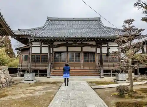 感生寺の本殿