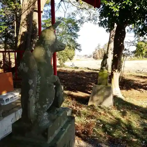 中根稲荷神社の狛犬