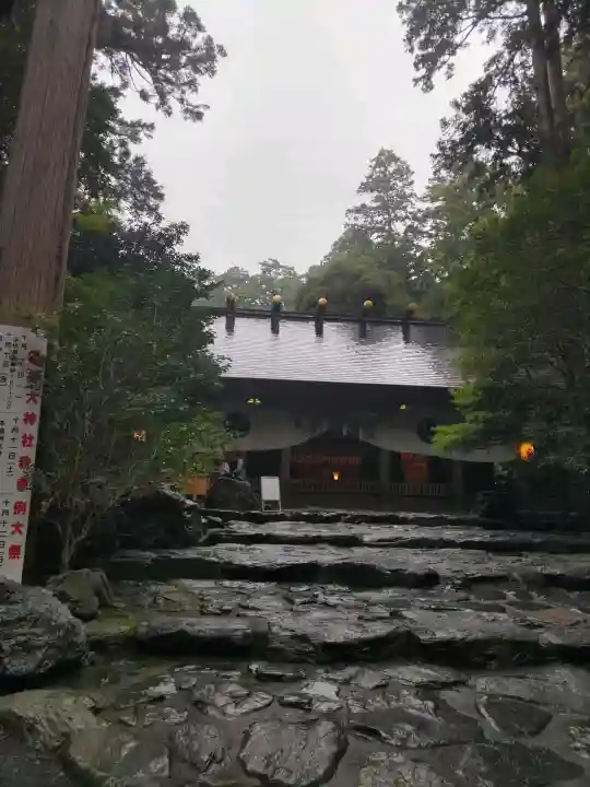 椿大神社の{uncategorized: "未分類", other: "その他", undefined: "問題あり", building: "その他建物", grave: "お墓", sacred_gate: "鳥居", guardian: "狛犬", statue: "像", buddha: "仏像", history: "歴史", nature: "自然", garden: "庭園", animal: "動物", pagoda: "塔", temizu: "手水舎", mountain_gate: "山門・神門", sanctuary: "本殿・本堂", subordinate: "末社・摂社", art: "芸術", scenery: "景色", jizo: "地蔵", ema: "絵馬", goshuin: "御朱印", omikuji: "おみくじ", items: "授与品その他", amulet: "お守り", goshuincho: "御朱印帳", eats: "食事", festival: "お祭り", votive_dance: "神楽", shichigosan: "七五三参", wedding: "結婚式", experience: "体験その他", initially: "初詣", around: "周辺", anti_infection: "感染症対策"}