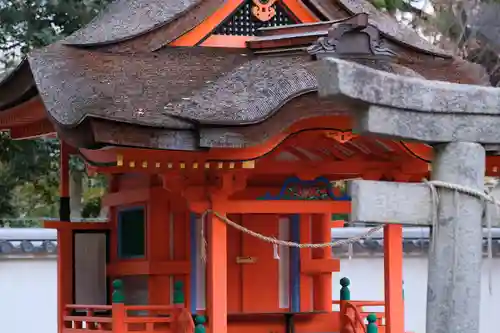 泉穴師神社の末社