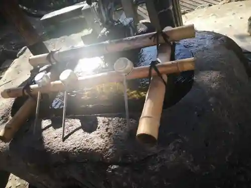 神明大一社の手水舎