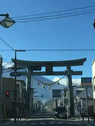 北口本宮冨士浅間神社の鳥居