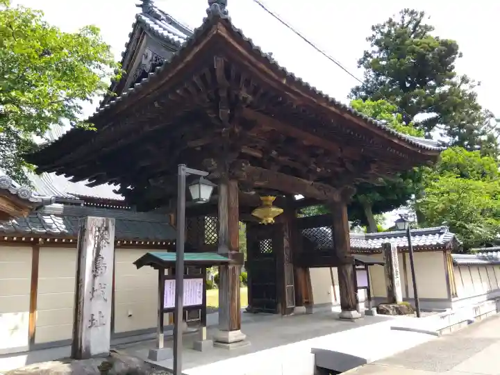 超勝寺(西超勝寺)の{uncategorized: "未分類", other: "その他", undefined: "問題あり", building: "その他建物", grave: "お墓", sacred_gate: "鳥居", guardian: "狛犬", statue: "像", buddha: "仏像", history: "歴史", nature: "自然", garden: "庭園", animal: "動物", pagoda: "塔", temizu: "手水舎", mountain_gate: "山門・神門", sanctuary: "本殿・本堂", subordinate: "末社・摂社", art: "芸術", scenery: "景色", jizo: "地蔵", ema: "絵馬", goshuin: "御朱印", omikuji: "おみくじ", items: "授与品その他", amulet: "お守り", goshuincho: "御朱印帳", eats: "食事", festival: "お祭り", votive_dance: "神楽", shichigosan: "七五三参", wedding: "結婚式", experience: "体験その他", initially: "初詣", around: "周辺", anti_infection: "感染症対策"}