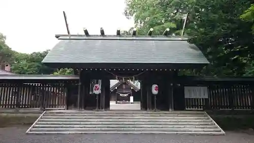 千歳神社の山門・神門