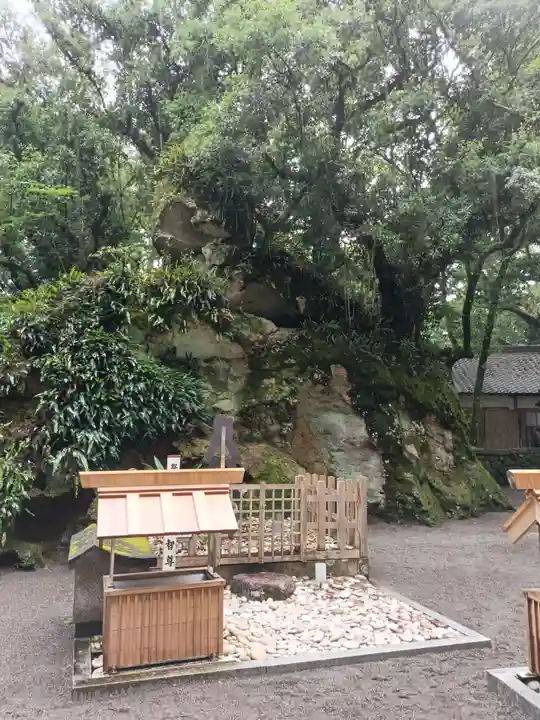 花窟神社の本殿・本堂