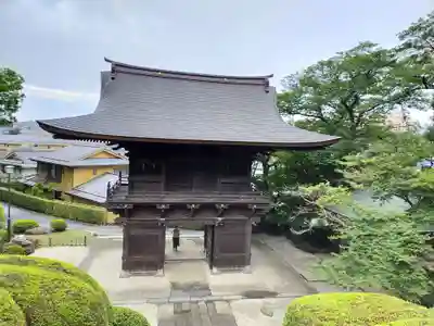 等覚院の山門・神門