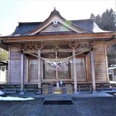 白根三吉神社の本殿・本堂