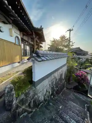 西方寺の本殿・本堂