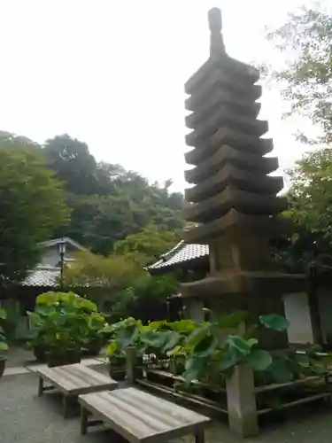 覚園寺の塔