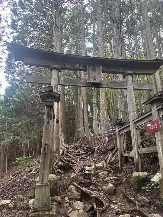 三峯神社奥宮(埼玉県)