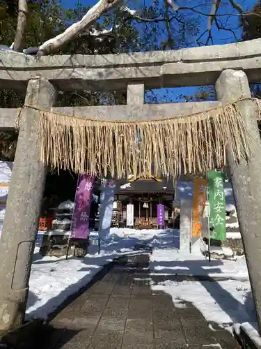 鏡石鹿嶋神社 ＊安産・開運・勝利の神さま＊の鳥居