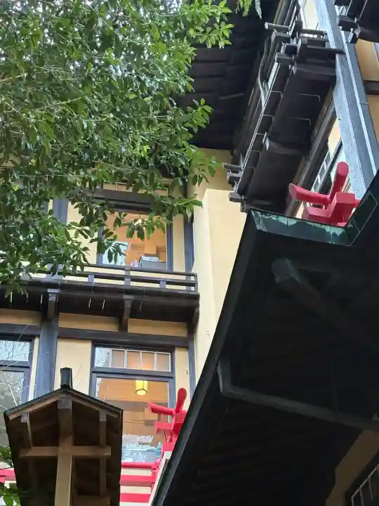 熊野神社の{uncategorized: "未分類", other: "その他", undefined: "問題あり", building: "その他建物", grave: "お墓", sacred_gate: "鳥居", guardian: "狛犬", statue: "像", buddha: "仏像", history: "歴史", nature: "自然", garden: "庭園", animal: "動物", pagoda: "塔", temizu: "手水舎", mountain_gate: "山門・神門", sanctuary: "本殿・本堂", subordinate: "末社・摂社", art: "芸術", scenery: "景色", jizo: "地蔵", ema: "絵馬", goshuin: "御朱印", omikuji: "おみくじ", items: "授与品その他", amulet: "お守り", goshuincho: "御朱印帳", eats: "食事", festival: "お祭り", votive_dance: "神楽", shichigosan: "七五三参", wedding: "結婚式", experience: "体験その他", initially: "初詣", around: "周辺", anti_infection: "感染症対策"}