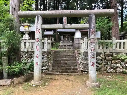 坂本八幡神社の末社・摂社