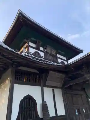 成身院　百体観音堂（さざえ堂）(埼玉県)