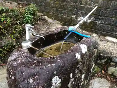 菟上神社の手水舎
