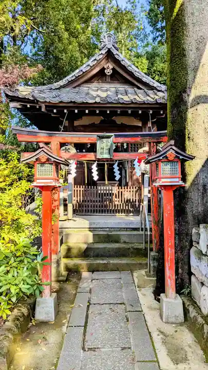 馬橋稲荷神社の末社・摂社