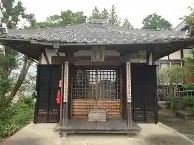 明徳寺の本殿