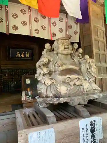 宝珠山 立石寺の像